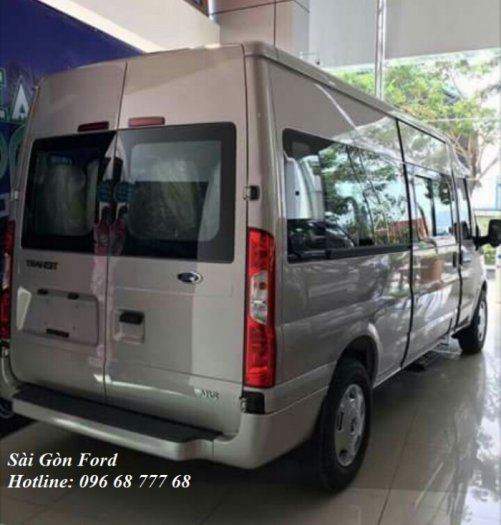 Giá xe Ford Transit 2019