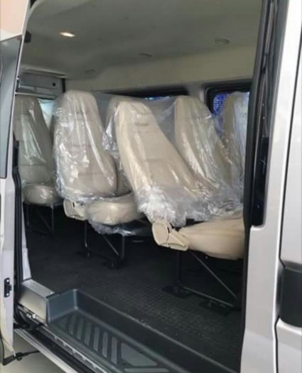 Giá xe Ford Transit 2019