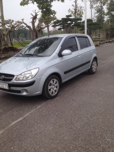 Gia đình cần bán xe hyundai Getz đời 2009, màu bạc, chính chủ, bản đủ