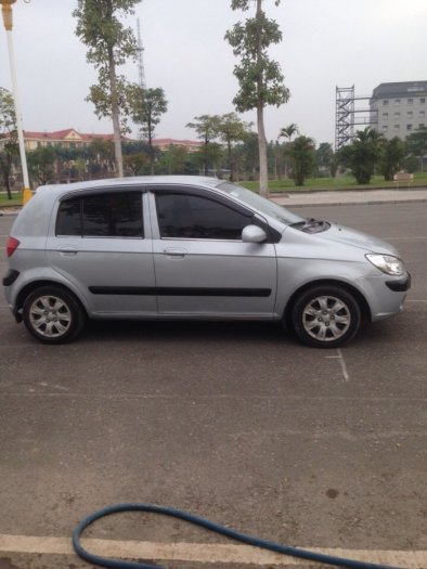 Gia đình cần bán xe hyundai Getz đời 2009, màu bạc, chính chủ, bản đủ