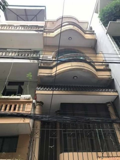 Bán nhà riêng Quận Đống Đa, Pháo Đài Láng 47m mt 3.7m, sổ đỏ chính chủ, 4,4 tỷ