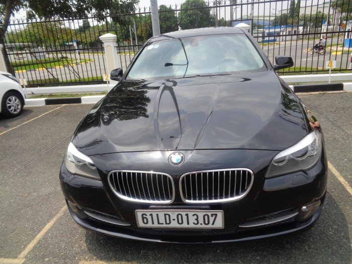 Bán xe BMW 5 Series 520i sản xuất 2013, màu đen