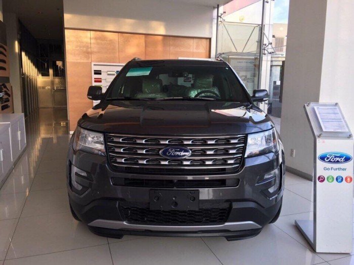 Bán Ford Explorer 2017 giao ngay,hỗ trợ khi mua qua ngân hàng
