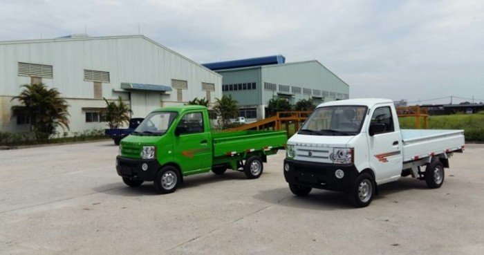 Xe tải DONGBEN Tải trọng 870kg - lòng thùng dài 2450mm - thùng rộng 1410 - Có Điều Hòa