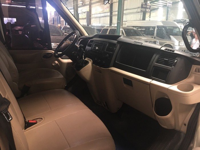 Bán Ford Transit Van 2015 chạy lướt màu bạc