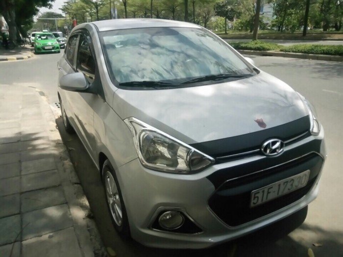 Cần bán gấp xe chính chủ Huyndai i10 - 2015, xe 1 đời chủ
