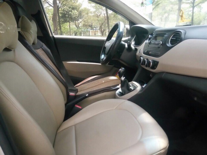 Cần bán gấp xe chính chủ Huyndai i10 - 2015, xe 1 đời chủ