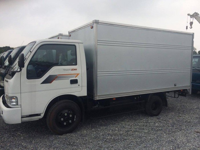 Mua xe tải tặng ngay bình dầu 60 lít - Xe tải Kia Frontier K165 thùng kín đời 2017