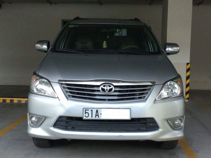 Bán xe innova G 2013. Màu bạc , số tự động. Xe mới 90%. Bao đâm đụng ngập nước.