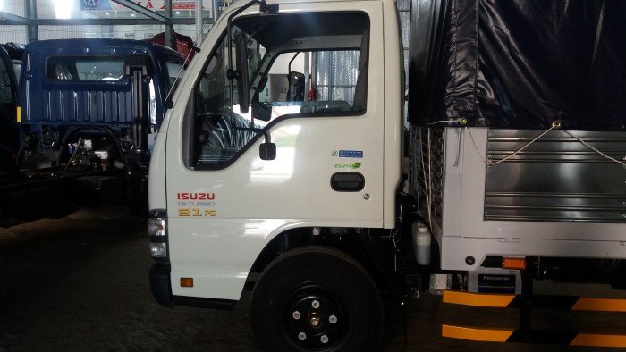 Xe tải ISUZU QKR55H tải 2.2 Tấn_ Thùng Dài 4m3. Sản xuất 2017