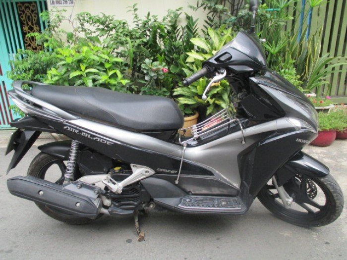 Honda Air Blade ( AB) Phun Xăng Điện Tử Fi, 2k12,màu đen bạc