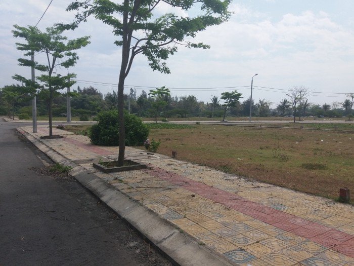 Lô đất 100m2, giá 600 triệu, đường Mai Đăng Chơn.