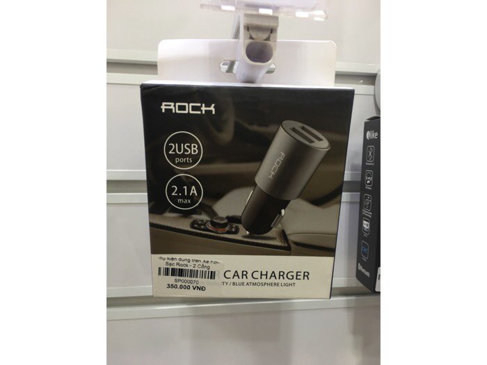 Đầu sạc xe hơi chính hãng ROCK