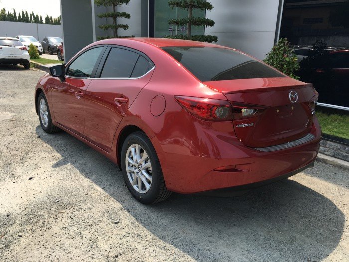 Bán xe MAzda 3 Sedan 1.5 màu trắng , cam kết giá rẻ nhất VĨnh Phúc