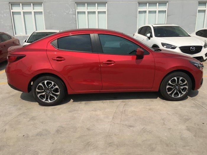 Bán xe Mazda 2 1.5 sedan màu trắng . cam kết giá rẻ nhất Vĩnh Phúc