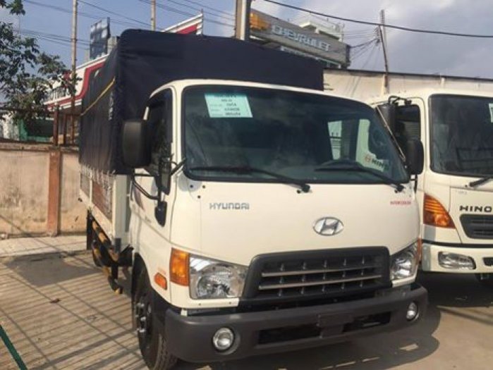 Hyundai hd 65 hạ tải vào tp thùng bạt 2017
