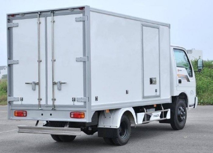 Xe tải Thaco 2 tấn 3 (2300kg) thùng kín, giá ưu đãi. Hỗ trợ vay vốn ngân hàng