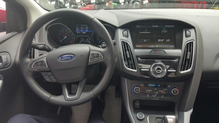 Bán Ford Focus mới -sản xuất 2017-ngân hàng hỗ trợ 80%