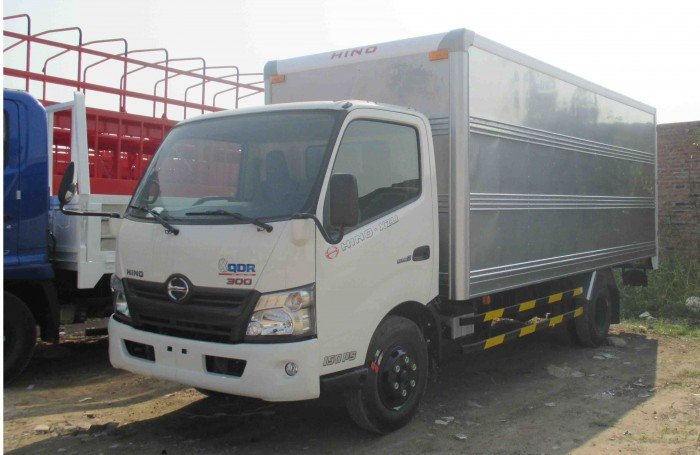 Xe tải Hino 300 Series XZU 720