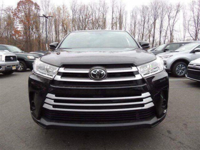 Bán Toyota Highlander LE 2018 mới 100%, nhập Mỹ, đủ màu, xe giao ngay
