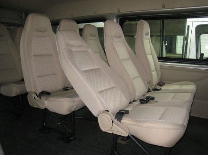 Bán ford Transit 2017-giao xe ngay-ngân hàng hỗ trợ 80% giá trị xe