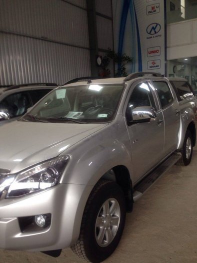 Xe bán tải D- Max