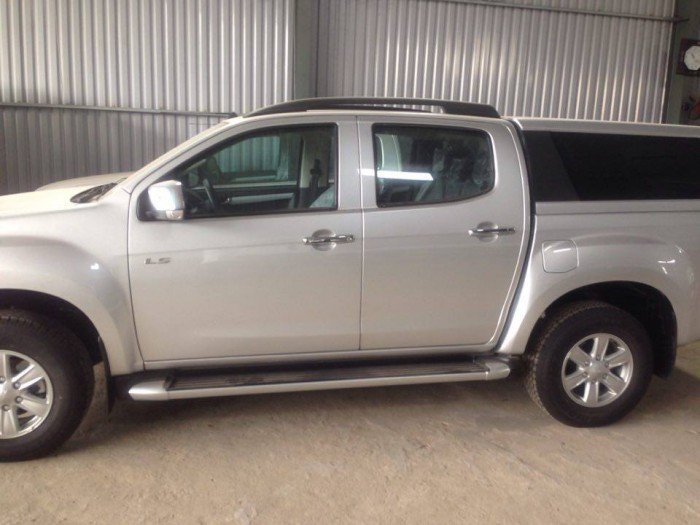 Xe bán tải D- Max