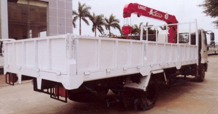 Xe tải Hino FG8JPSB gắn cẩu Unic V553