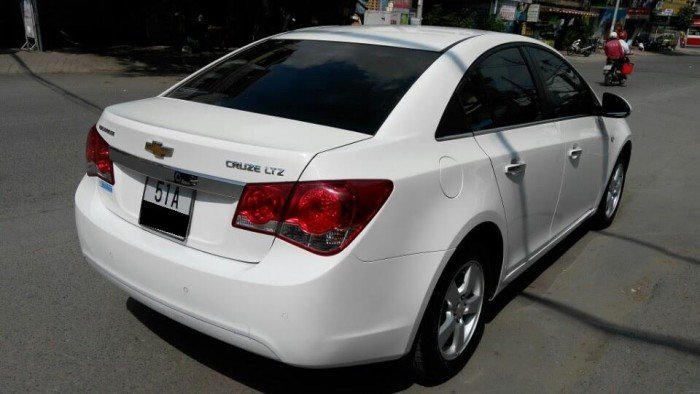 Bán xe cũ 5 chỗ Chevrolet Cruze 1.8 tự động 2013