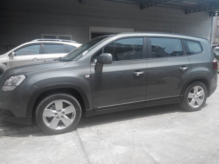 Bán xe 7 chỗ chạy uber grab Chevrolet Orlando số sàn giá rẽ