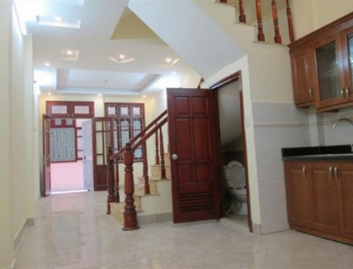 Bán gấp nhà cực rẻ Kim Ngưu 34m2, 5 tầng, mặt tiền 4m, giá 2,45 tỷ.