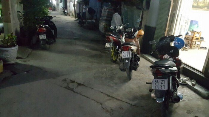 Nhà hẻm xe oto. Huỳnh tấn phát quận 7