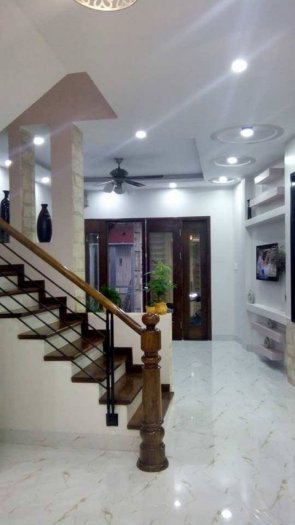 Bán nhà ngõ 27 Thụy Khuê, Phường Thụy Khuê dt 45 m2 x 5 t mới tinh giá 4.8 tỷ