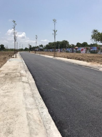Đất MT 110m2 SHR bao sang tên.