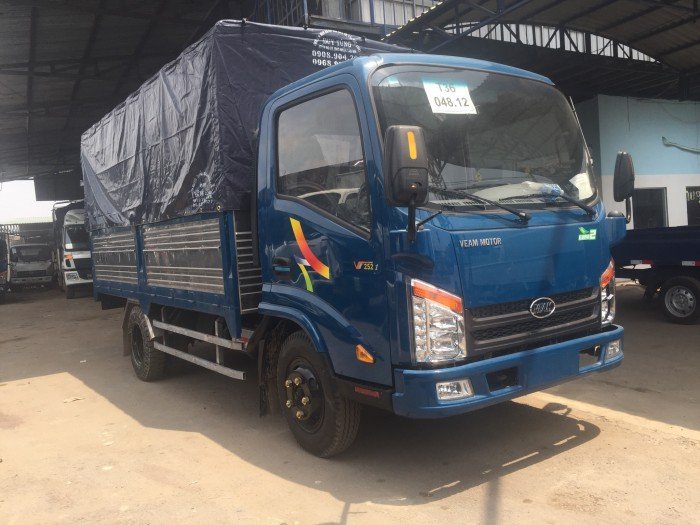 Xe tải Veam 2T4 vào thành phố thùng bạt dài 4m1