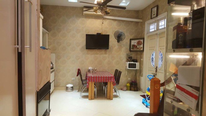Bán nhà ngõ 75 Giải Phóng 63m 5T giá rẻ chỉ 4,35 tỷ, không có căn thứ 2