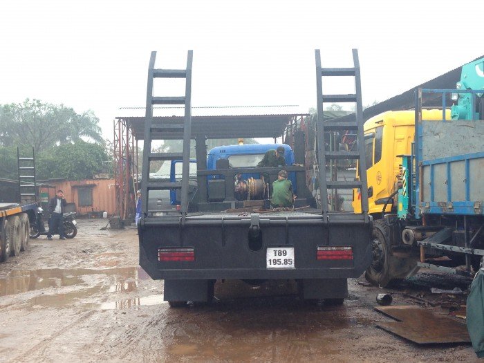 Xe phooc nâng đầu chở máy xúc cửu long