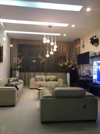 Nhà phân lô ô tô Hoàng Cầu, 61m2, 5 tầng hiện đại, chỉ có 13,8 tỷ