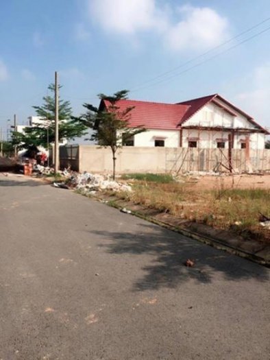 Bán đất 5x22 đối diện c/viên mặt tiền đường D2 ngay Man Thiện - Lê Văn Việt Quận 9