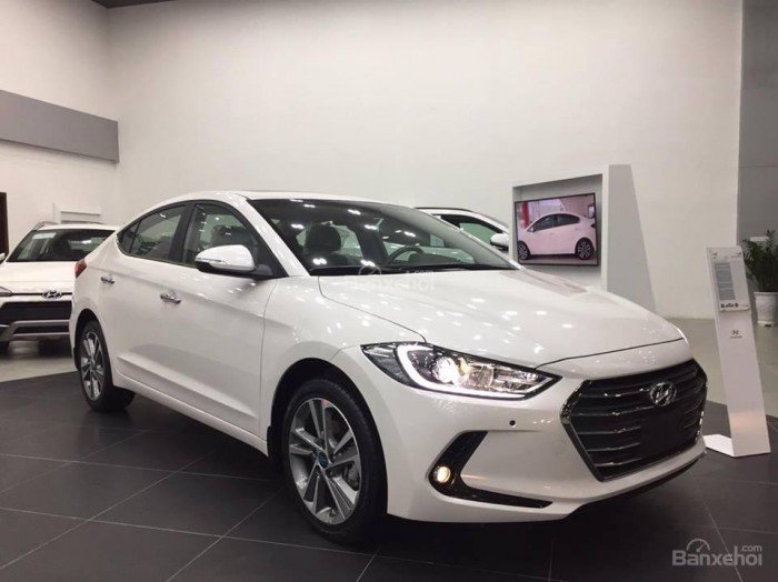 Hyundai Elantra 2017 giảm giá 80 triệu nhiều nhất tại Hyundai Bà Rịa Vũng Tàu