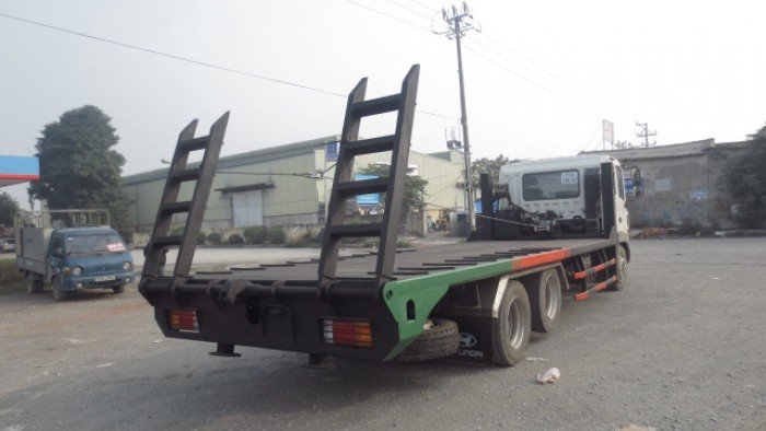 Xe Phooc Hyundai HD210/xe nâng đầu Hyundai HD210 chở máy công trình giá cạnh tranh