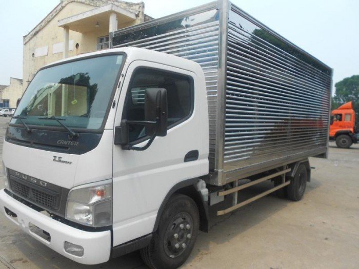 Xe tải Fuso Canter 7.5-4.5T giá tốt, có ưu đãi thêm, có xe giao ngay