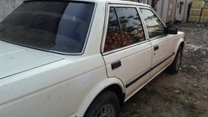 Bán xe nissan bluebird