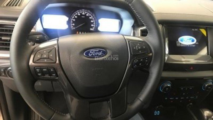 Bán xe Ford Everest 7 chỗ - Giá tốt nhất Sài Gòn-ngân hàng hỗ trợ 80% giá trị xe‎-giao xe ngay