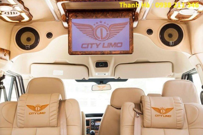 Cần bán xe transit limousine 2017 , trả trước 10%