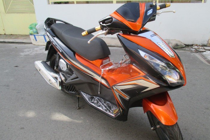 Mình cần bán 1 chiếc xe Honda Air Blade FI, phun xăng điện tử (AB) 125cc, zin nguyên thuỷ