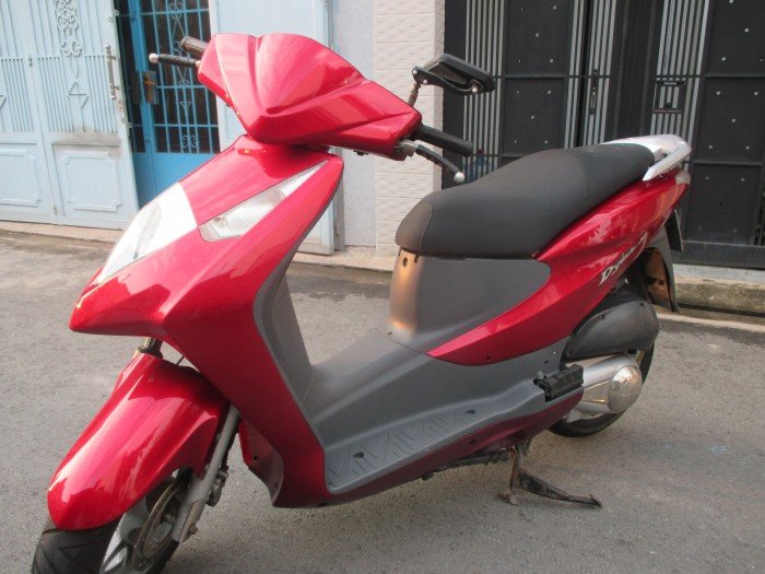 Honda dylan 150cc (ý),màu đỏ, ngay chủ