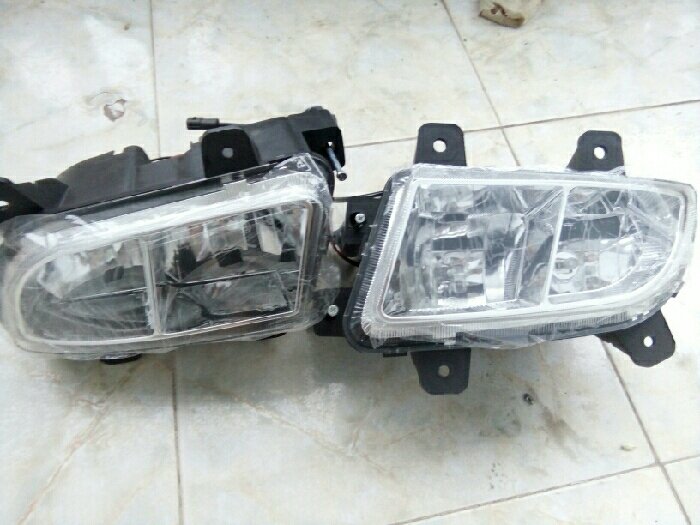 Đèn gầm phá sương howo