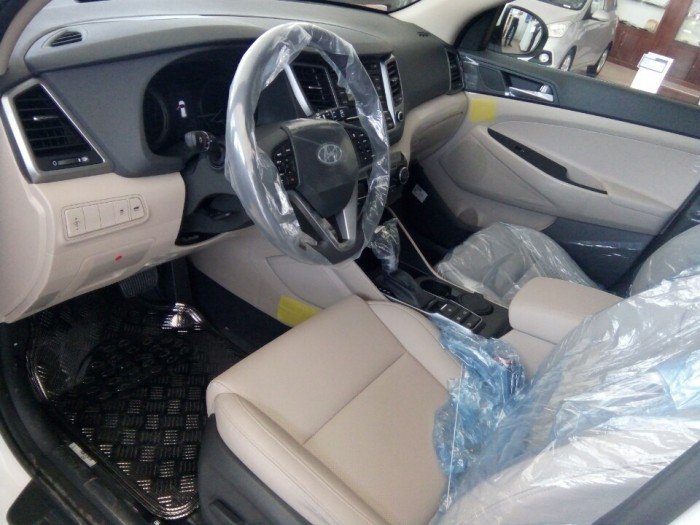 Xe hyundai TUCSON 2.0 full trắng