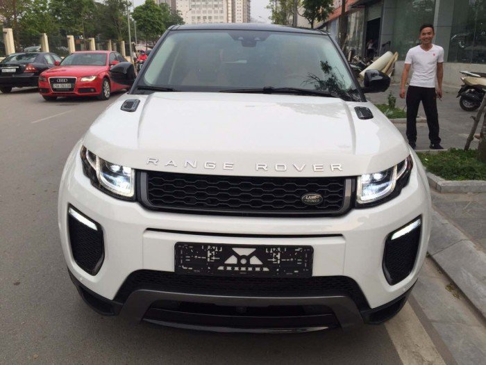 Cần bán xe LandRover Evoque Máy dầu , màu trắng, nhập khẩu nguyên chiếc